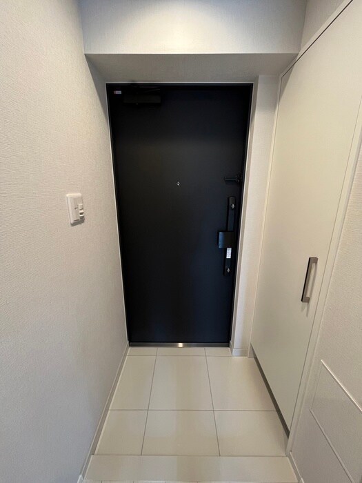 物件内観写真8　(玄関)