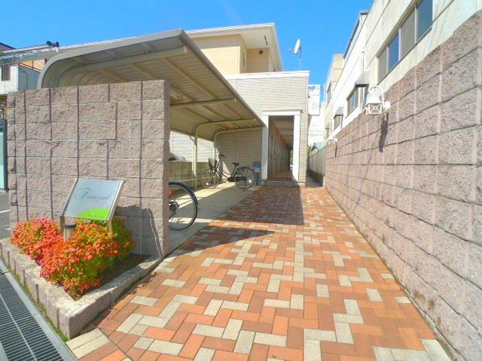 物件外観写真2　(その他)