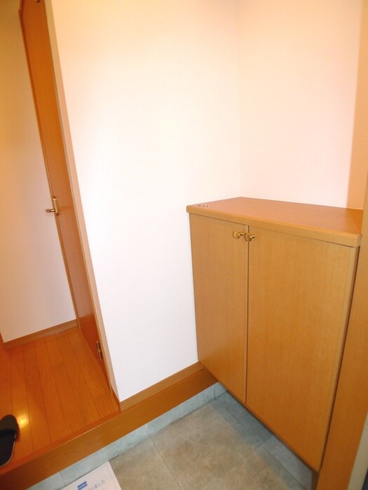 物件内観写真5　(靴箱)