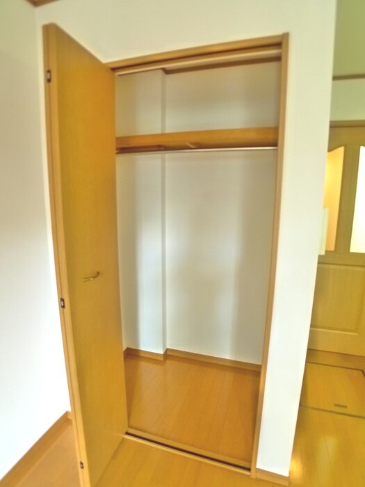 物件内観写真12　(収納)