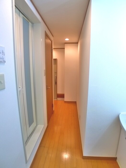 物件内観写真13　(廊下)