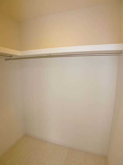 物件内観写真10　(収納)