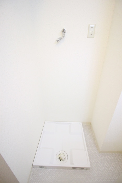 物件内観写真16　(洗濯機置場)