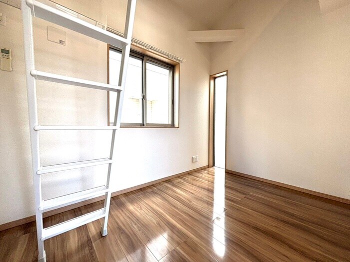 物件内観写真8　(居室)