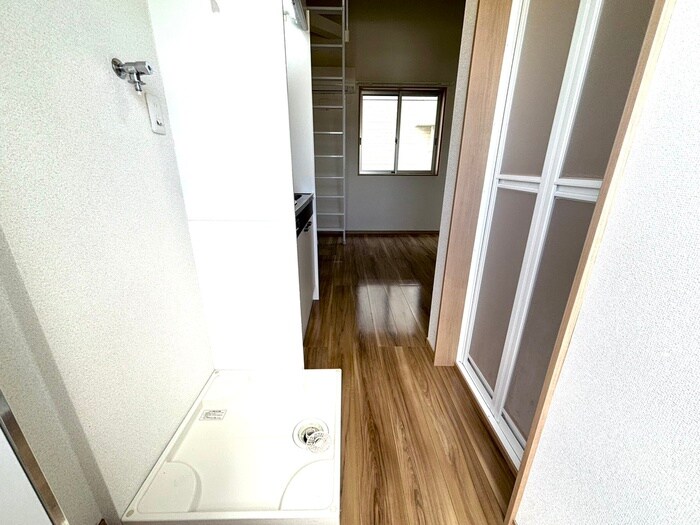 物件内観写真17　(廊下)