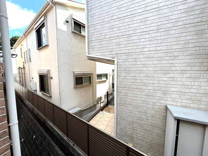 物件内観写真22　(室内からの展望)