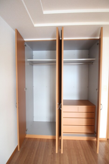 物件内観写真13　(収納)