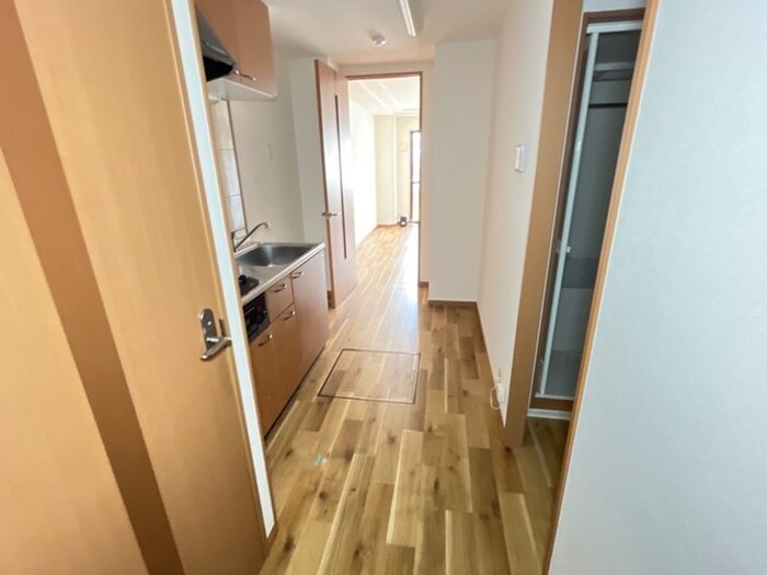 物件内観写真16　(廊下)