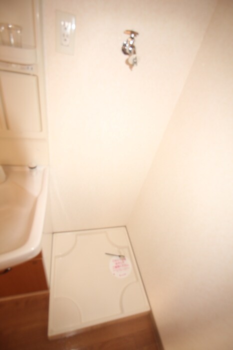 物件内観写真20　(洗濯機置場)