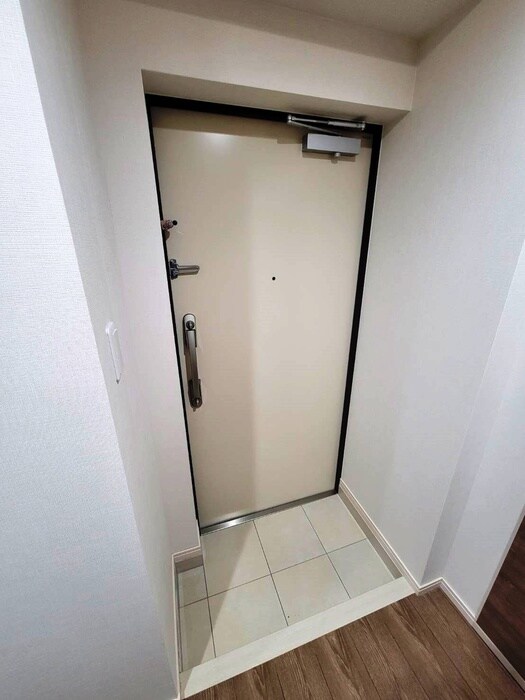 物件内観写真14　(玄関)