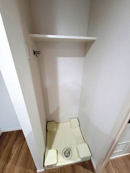 物件内観写真18　(洗濯機置場)