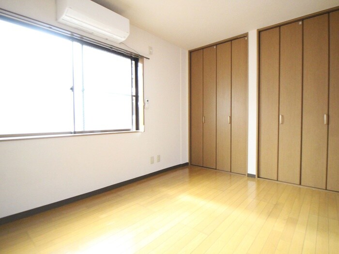 物件内観写真4　(居室)