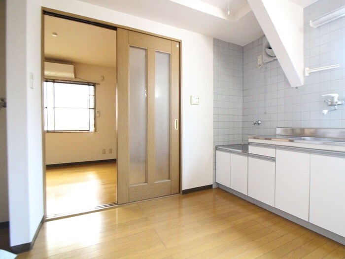 物件内観写真8　(居室)