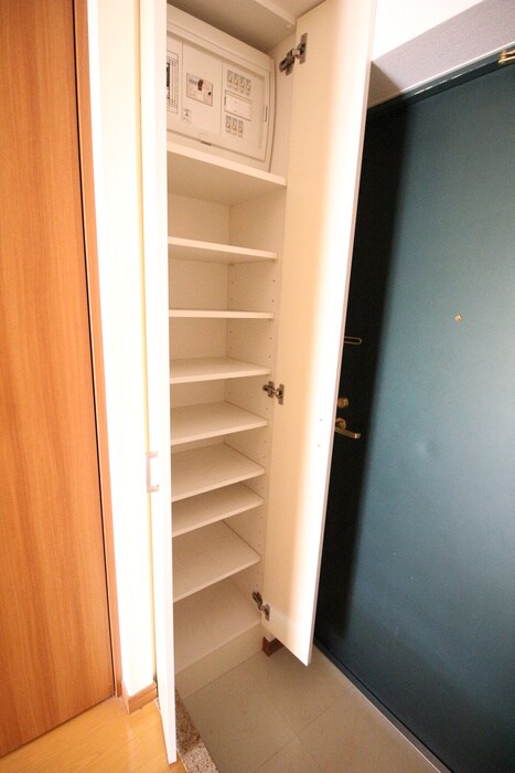 物件内観写真12　(靴箱)