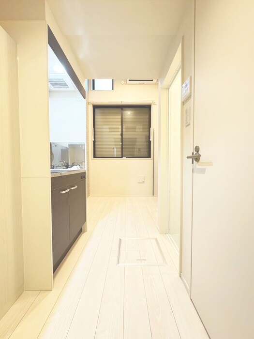 物件内観写真14　(廊下)