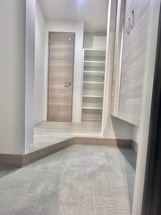 物件内観写真22　(玄関)