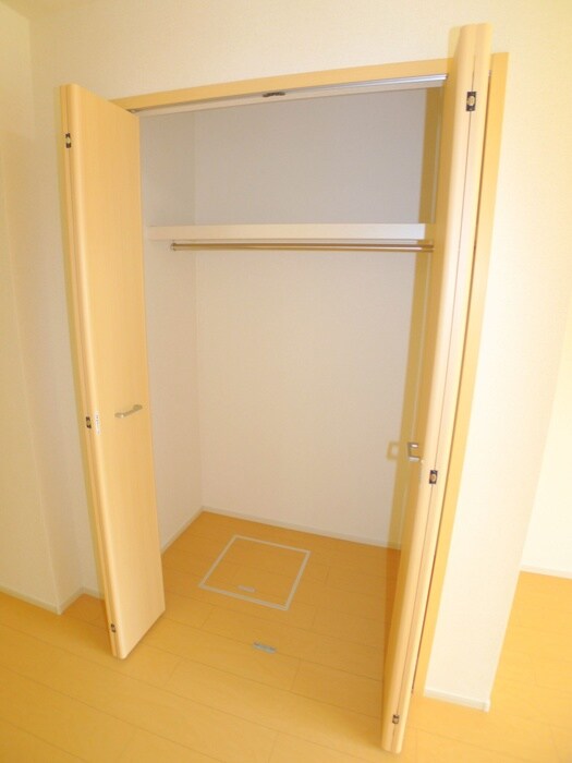 物件内観写真11　(収納)