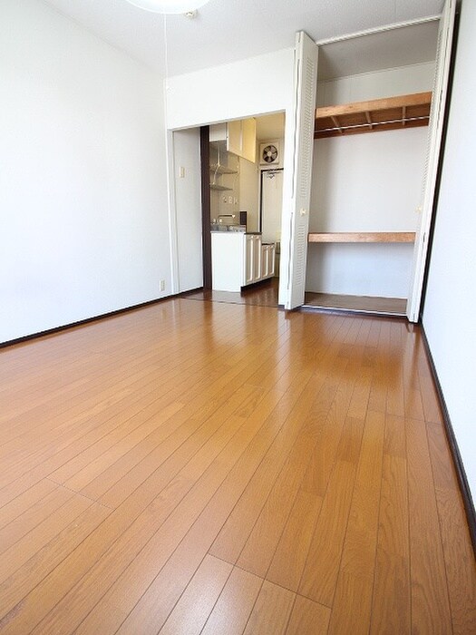 物件内観写真7　(居室)