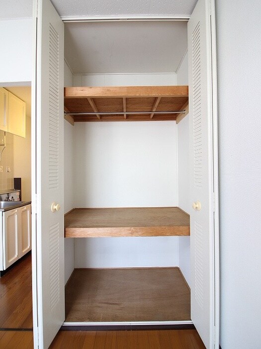 物件内観写真15　(収納)