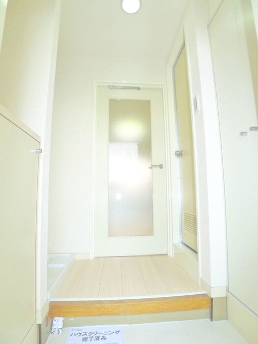 物件内観写真15　(玄関)