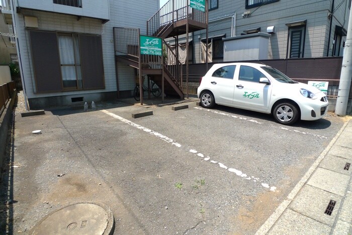 グリーンハイツあかねの駐車場