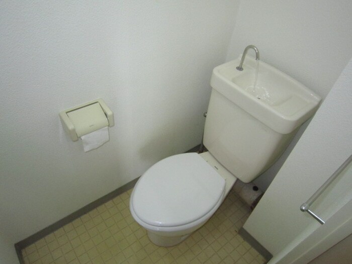 物件内観写真8　(トイレ)