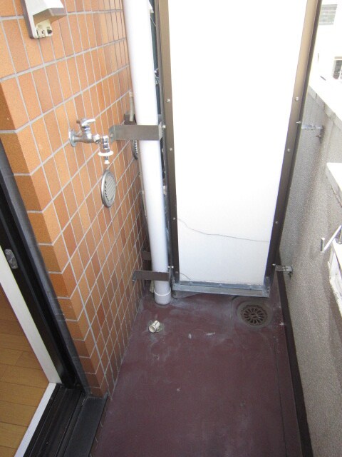 物件内観写真9　(洗濯機置場)