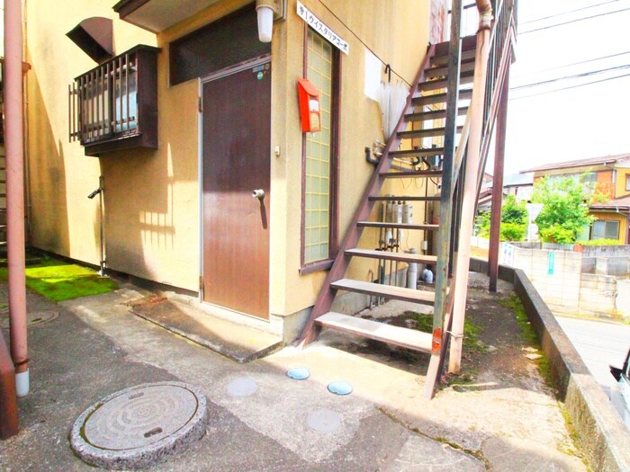 物件外観写真5　(駐輪場)