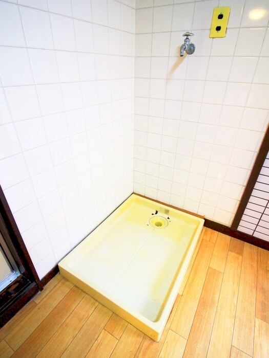 物件内観写真17　(洗濯機置場)