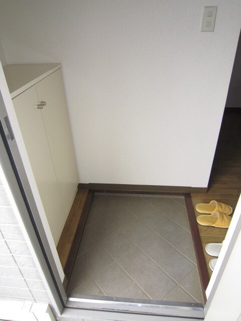 物件内観写真15　(玄関)