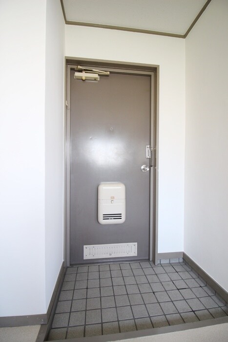 物件内観写真18　(玄関)