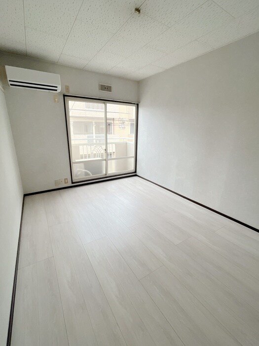 物件内観写真13　(居室)