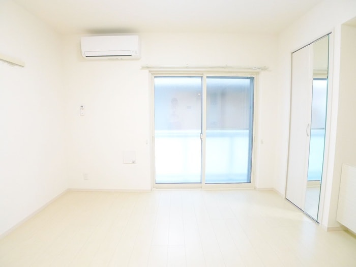 物件内観写真6　(ベランダ・バルコニー)