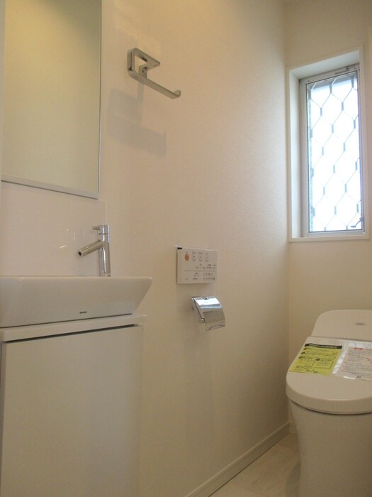 物件内観写真12　(トイレ)