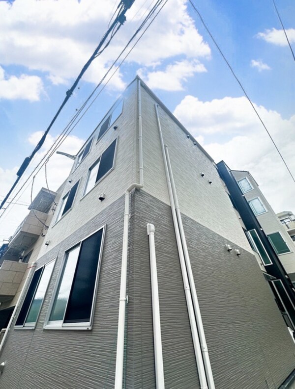 建築中