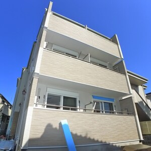 プレシャス本中山外観写真