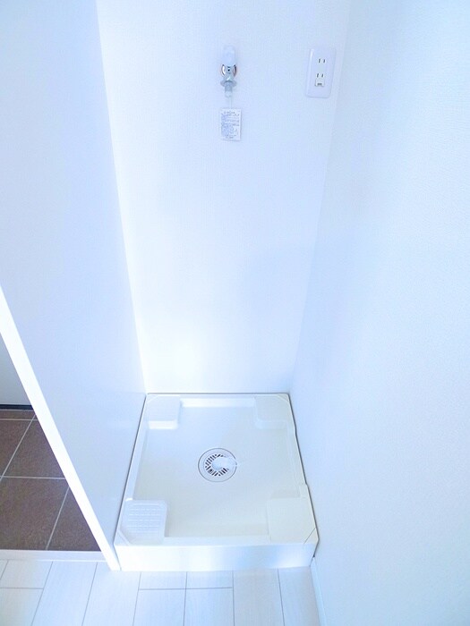 物件内観写真17　(洗濯機置場)