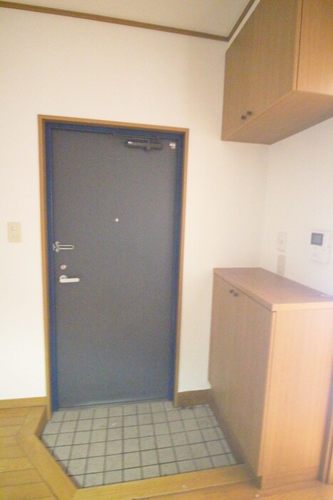 物件内観写真11　(玄関)