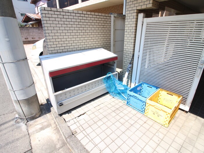 物件外観写真4　(建物設備)