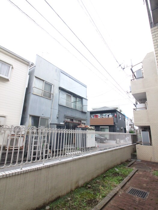 物件内観写真17　(室内からの展望)