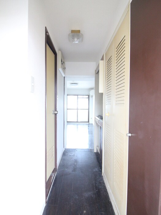 物件内観写真20　(廊下)