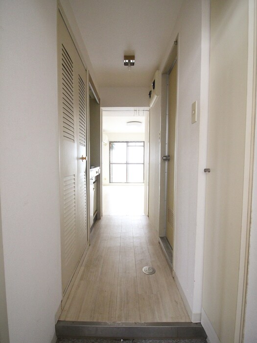 物件内観写真21　(廊下)