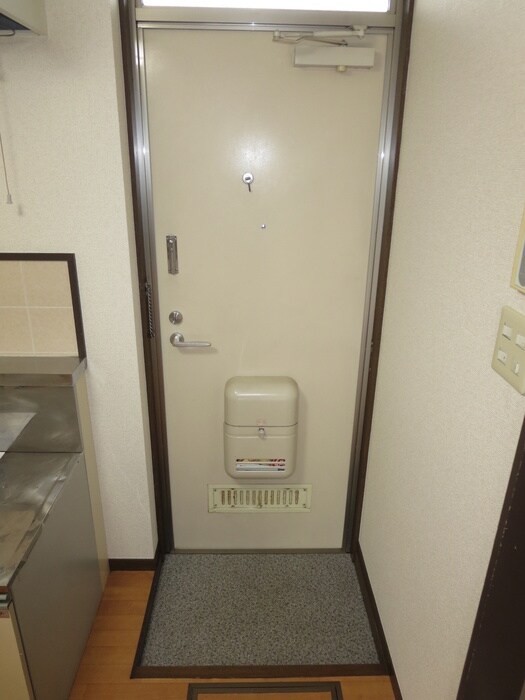 物件内観写真14　(玄関)