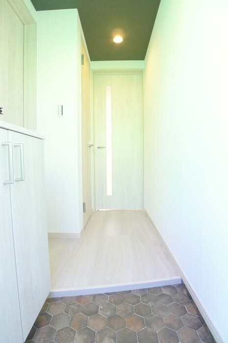 物件内観写真15　(玄関)