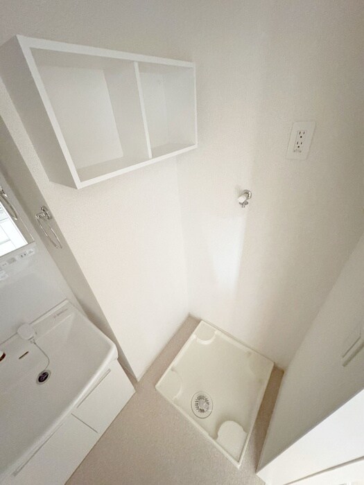 物件内観写真11　(洗濯機置場)