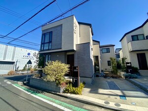 ＬＰあざみ野（1号棟）外観写真