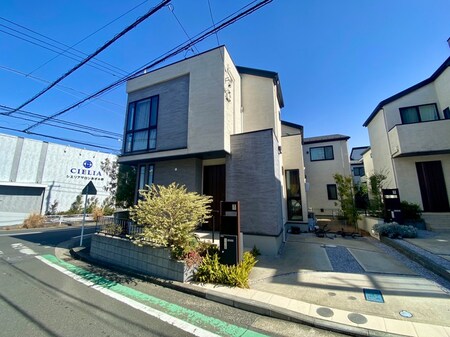 ＬＰあざみ野（1号棟）外観写真