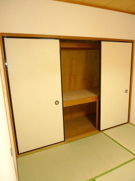 物件内観写真8　(収納)