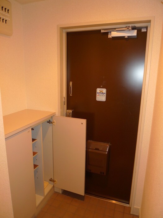 物件内観写真15　(靴箱)