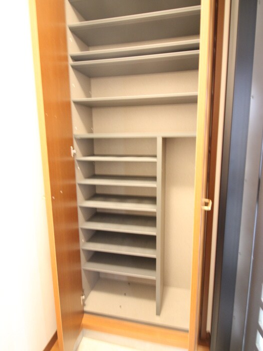 物件内観写真17　(靴箱)